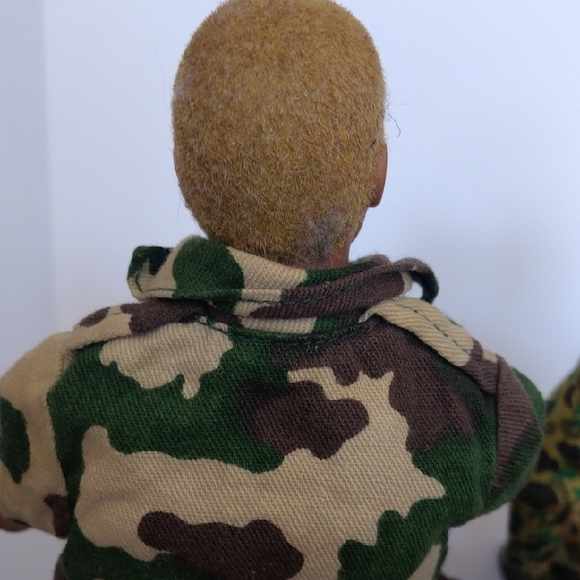 1964 Hasbro G.I. Joe Military Doll & 1992 G.I. Joe Includes Loaded Foot Locker - Picture 13 of 15